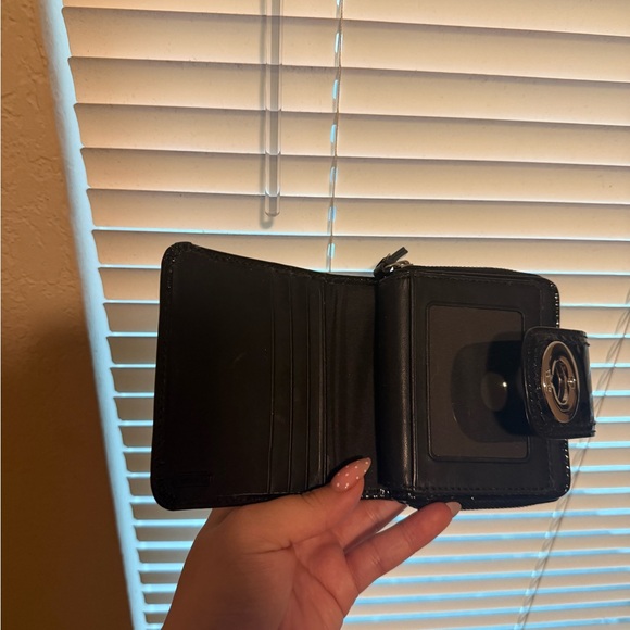 COACH Black Patent Leather Turnlock Wallet - Picture 4 of 7